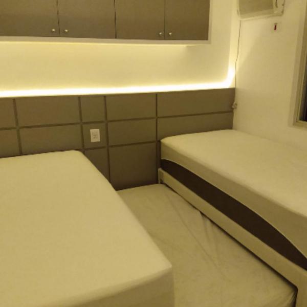 Apt Guarujá Enseada lado praia FAN 1 dorm Tv Netflix Wi-Fi Ar até 5 pessoas