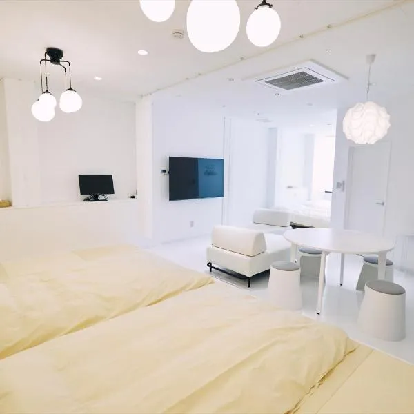 「まちのアトリエ」STAY UWU 004, hotel v destinaci Koči