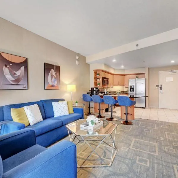 Royal Oasis Suite at Platinum Hotel-Strip Views, hotel v Las Vegas