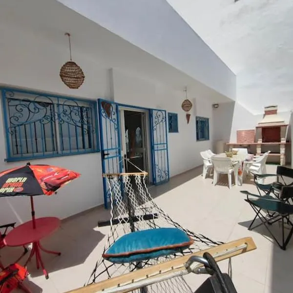 Ghar el melh, hotel v destinaci Ghār al Milḩ