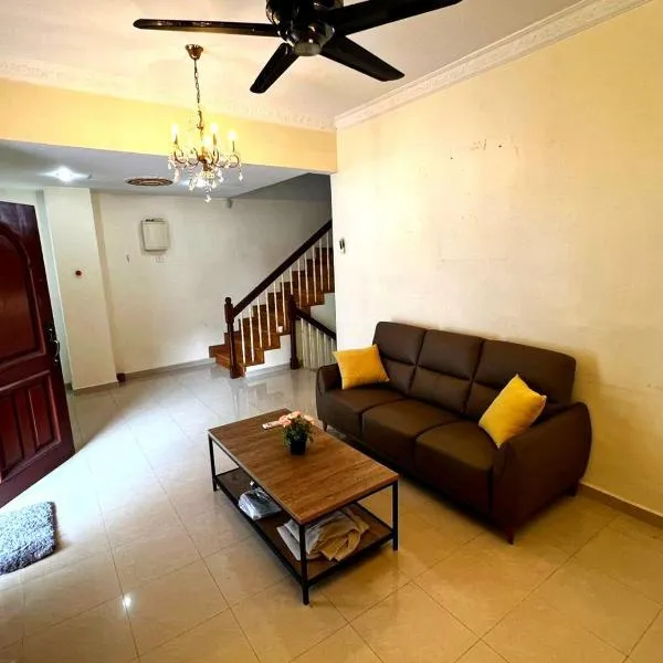 Private House in the heart of Penang, hotel v destinaci Gelugor