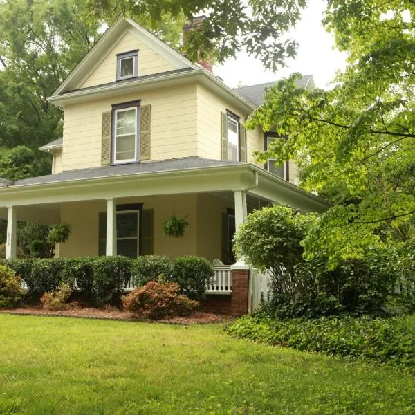 The Dailey Renewal Retreat B & B, hotel in Greensboro