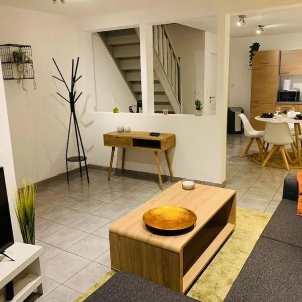 Très belle maison d’hôte de 2 chambres à Obourg, hotel v destinaci Mons
