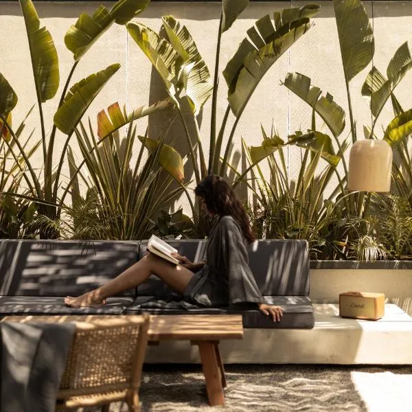 @before sunset, מלון בצ'שמה