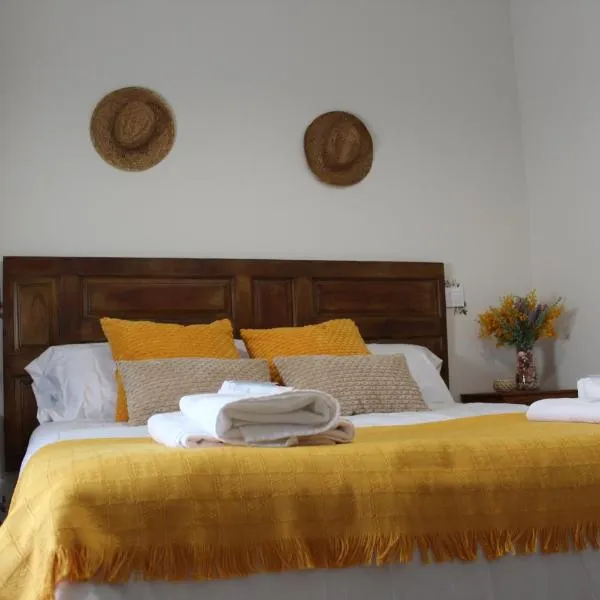 Casa Paula, hotel in Segurilla