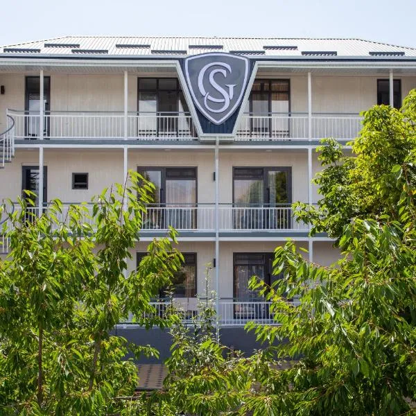 Golden street, hotel in Cholpon-Ata