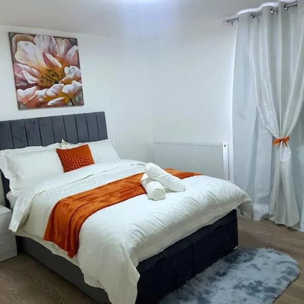 Holiday Let - Entire modern home in Medway, hotel em Gillingham