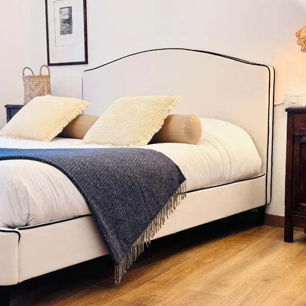 ComeCasa 2 Bedrooms With Garden House, hotel v destinaci Benevello