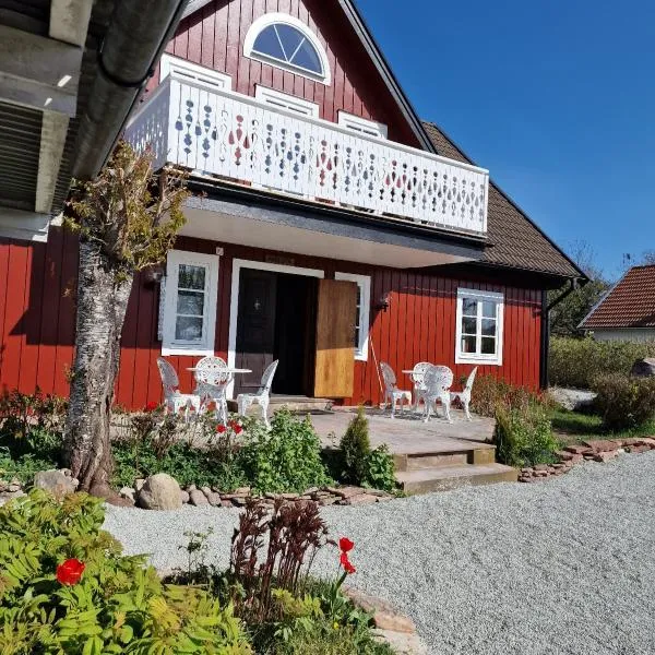 Annas Ställe B&B, hotel v destinaci Byxelkrok