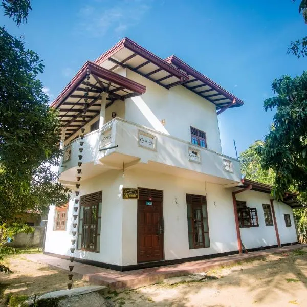 Sajini Villa, hotel di Dampella