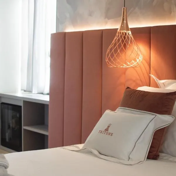 Tritone Luxury Suites Fontana di Trevi, hotel in Rome
