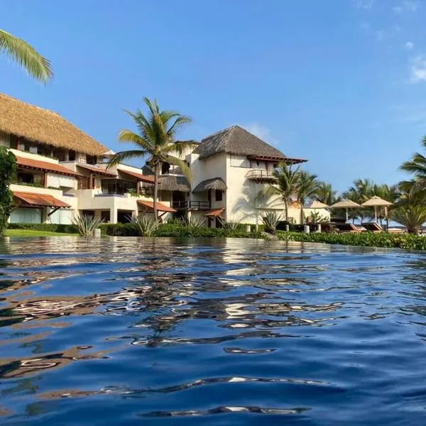 Villa Caracol in Las Palmas Luxury Villas, hotel di Barra de Potosi