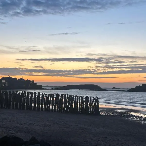 Villa de caractère à Saint- Malo 100m du Sillon, hotel v destinaci Saint Malo
