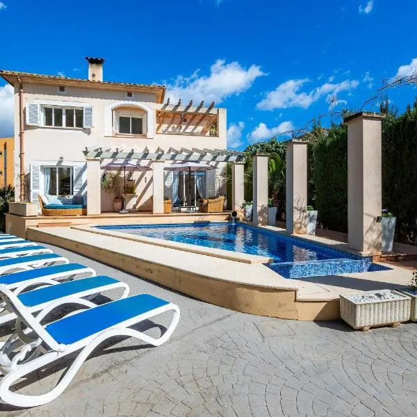 Casa Alegria, hotel in Sa Coma