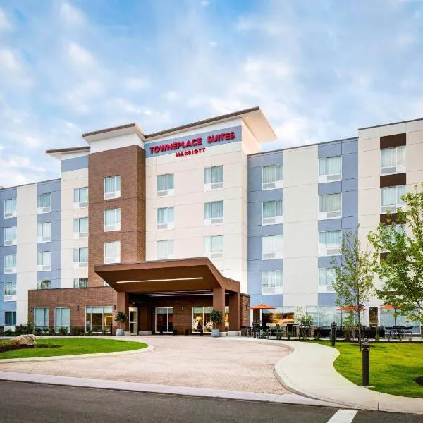 TownePlace Suites by Marriott Grand Rapids Airport Southeast, готель у місті Lowell