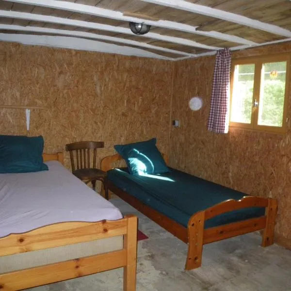 wagons dortoir, hotel a Fays-Billot