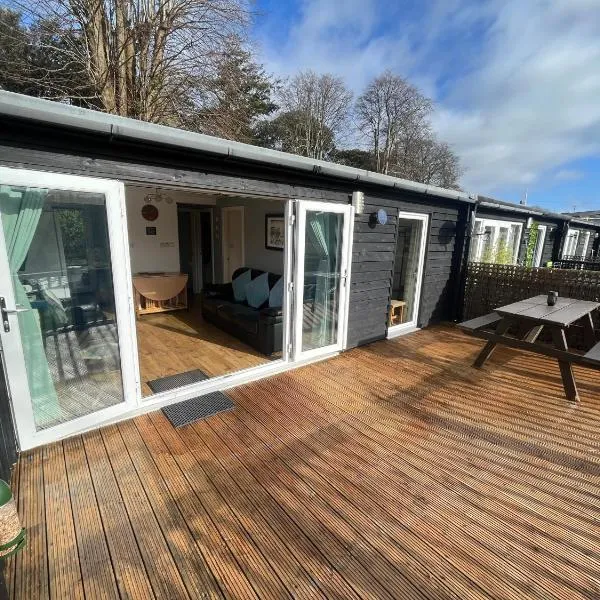 Cosy North Wales 2 BEDROOM Chalet, hotel v destinaci Caernarfon