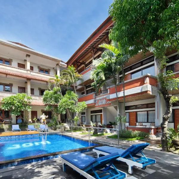 Legian Village Beach Resort - CHSE Certified, hotelli Legianissa