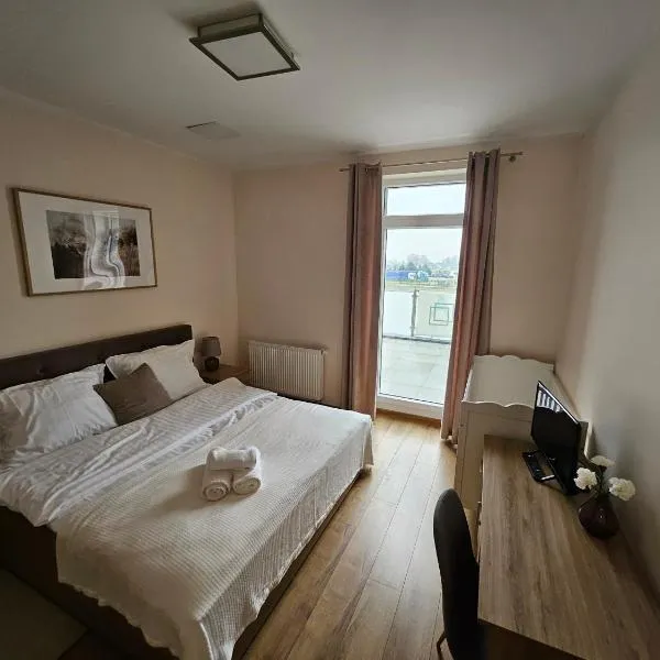 Restauracja & Pokoje Gościnne Polowczyk, hotel in Miąskowo