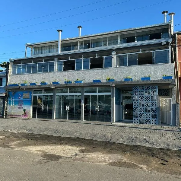 Flamingo Pé na Areia Economico, hotel v destinaci Matinhos