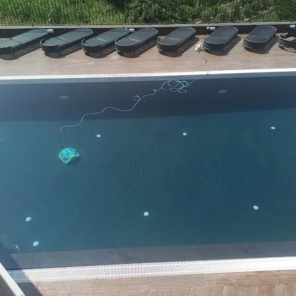 Premium apartment with private Parking, Pool with Adriatic view, ξενοδοχείο σε Tivat