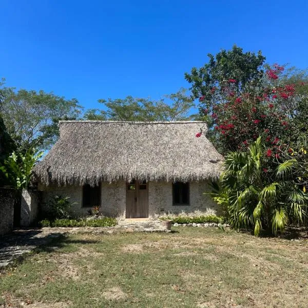 Hacienda Guesthouse with Private Cenote、Espitaのホテル