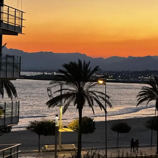 Precioso apartamento con piscina Urbanización Playazul, hotel a Cambrils