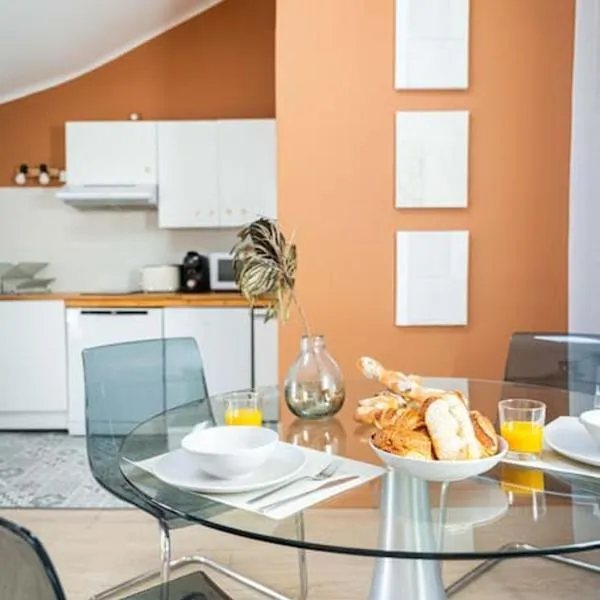 Studio Chaleureux niché au cœur des Salins, hotel v destinaci Arles