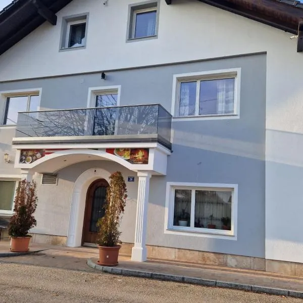 Appartment in Oberndorf bei Schwanenstadt, viešbutis mieste Wolfsegg am Hausruck