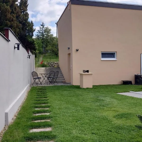Apartmán Kurdějovská, hotel v Hustopečích