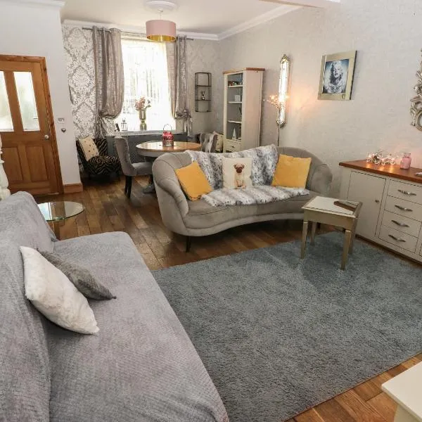 5 Pontardulais Road, hotel in Llanelli