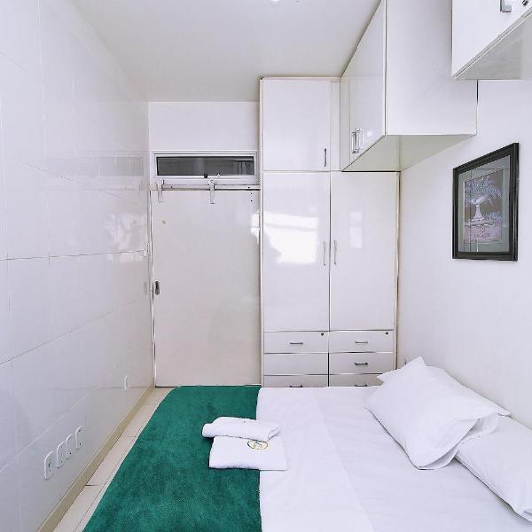 Belo 2 quartos para 6 pessoas na quadra da praia - Foto 3