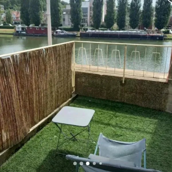 Appartement Creil Centre-ville, hotel in Creil