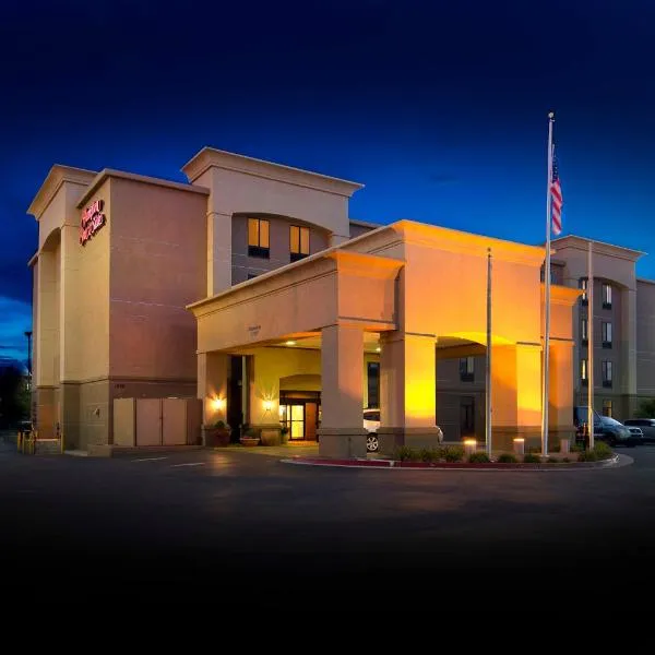 Hampton Inn & Suites Gallup, hotel v destinaci Twin Buttes