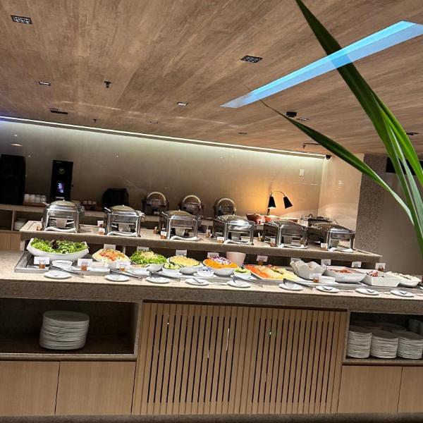 Flat em Hotel de Luxo beira mar da grife Ritz suítes com vista ampla para todo o mar da cruz das almas, jatiúca e ponta verde, com toda estrutura de um hotel lindo e arrojado, academia, piscina e muito mais, venha viver essa experiência incrível! - Foto 5