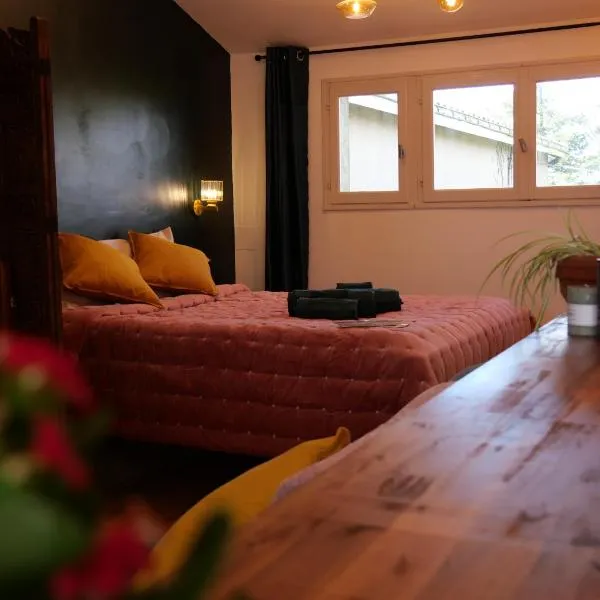 Le Grenier Du Botaniste – hotel w mieście Mauléon