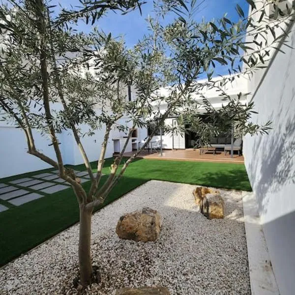 the butterfly house, hotel in Rafelbuñol