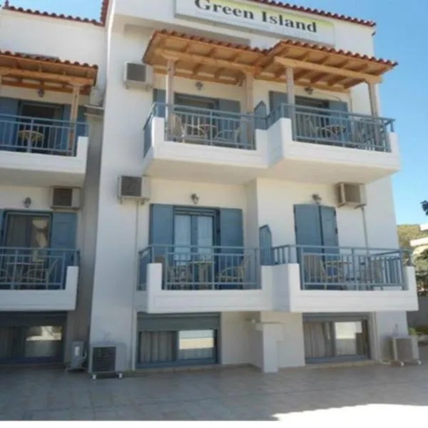 Green Island Studios, hotel v Skali