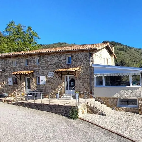 Une pause Champêtre : gîte avec terrasse, ξενοδοχείο σε Saint-Cierge-sous-le-Cheylard