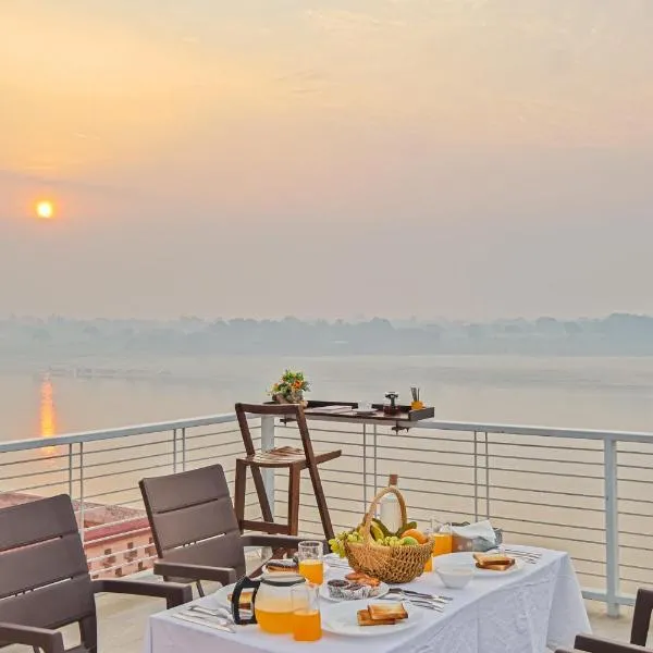StayVista at The Ganga House - Holy River Varanasi, hotel v destinaci Váránasí