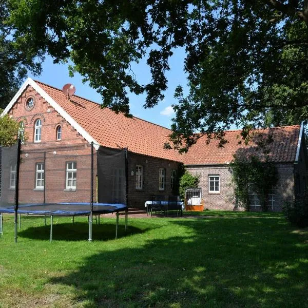Ruheoase am Wald 35651, hotel in Uplengen