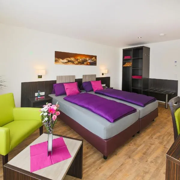Hotel Gästehaus Stock Zimmer Brotkörble, hotel v destinaci Friedrichshafen