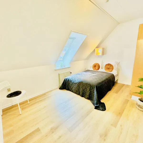 aday - Stylish Central Apartment in Hjorring, hotel v destinaci Hjorring