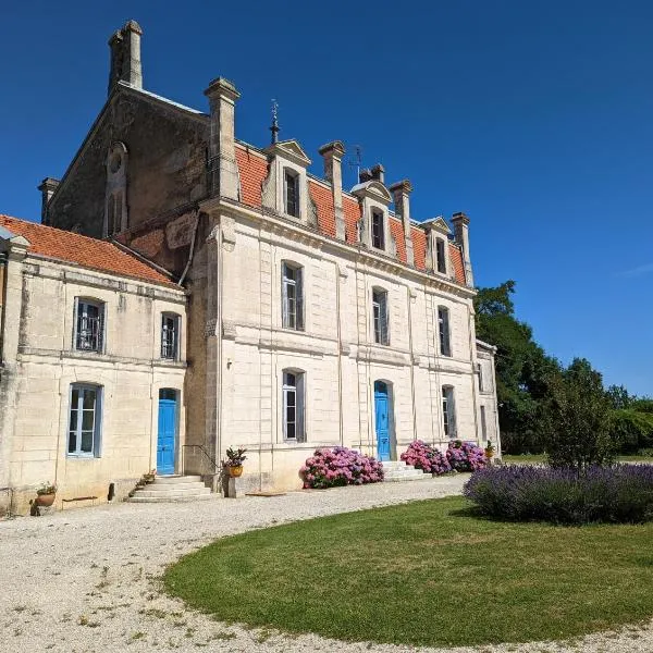 Domaine du Faure, hotel v destinaci Chadurie