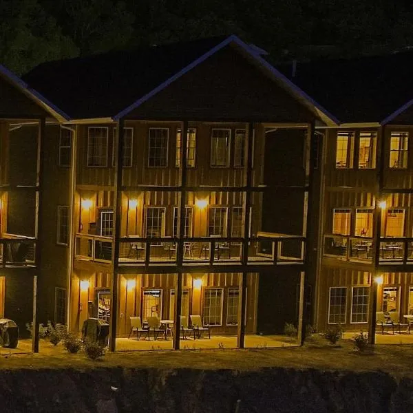 Keweenaw Waters Resort, hotel v destinaci Houghton
