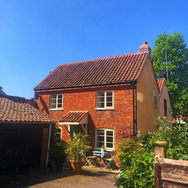 Southwell Holiday Cottage - Luxurious Quiet Cottage Sleeps 4 Off Road Parking, hotel in Southwell