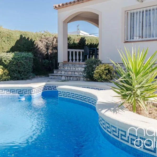 Villa Ulyses by MarCalma, hotel v destinácii Les tres Cales