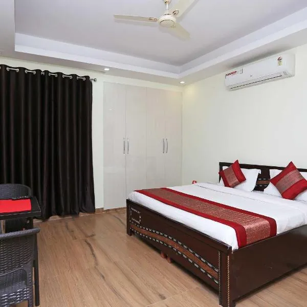 OYO Flagship Maira Homes, hotel in Faridabad