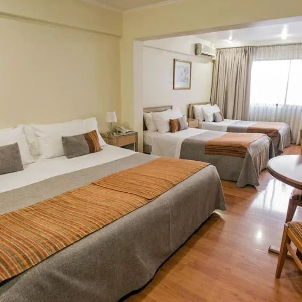 HOTEL DACARLO, hotel v destinaci Santiago