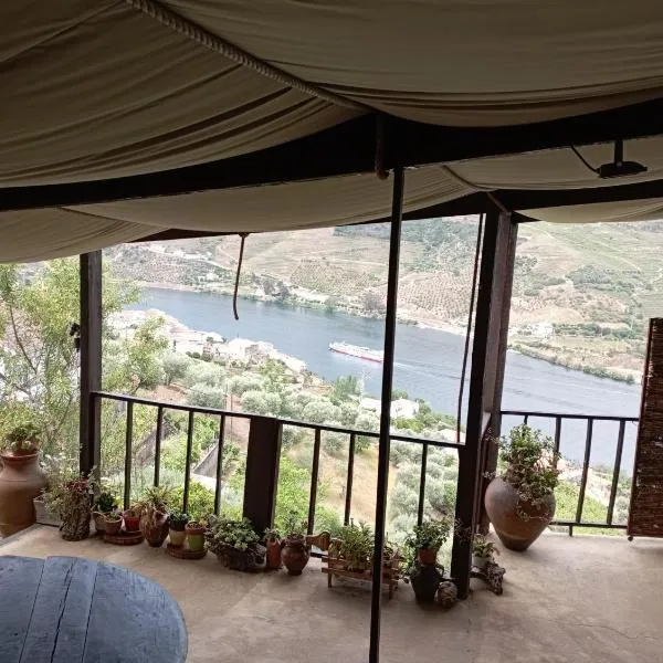 Tomás Barqueiro, hotel v destinaci Folgosa
